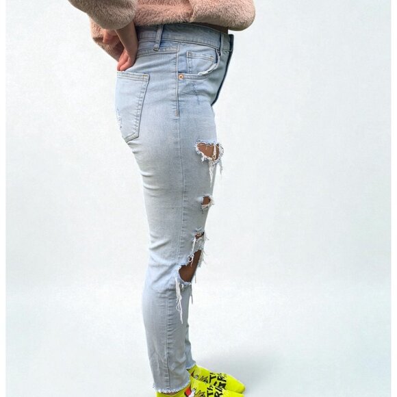 High-Waisted Light Wash Distressed Skinny Jeans Size 10 By Wild Fable - Picture 3 of 4
